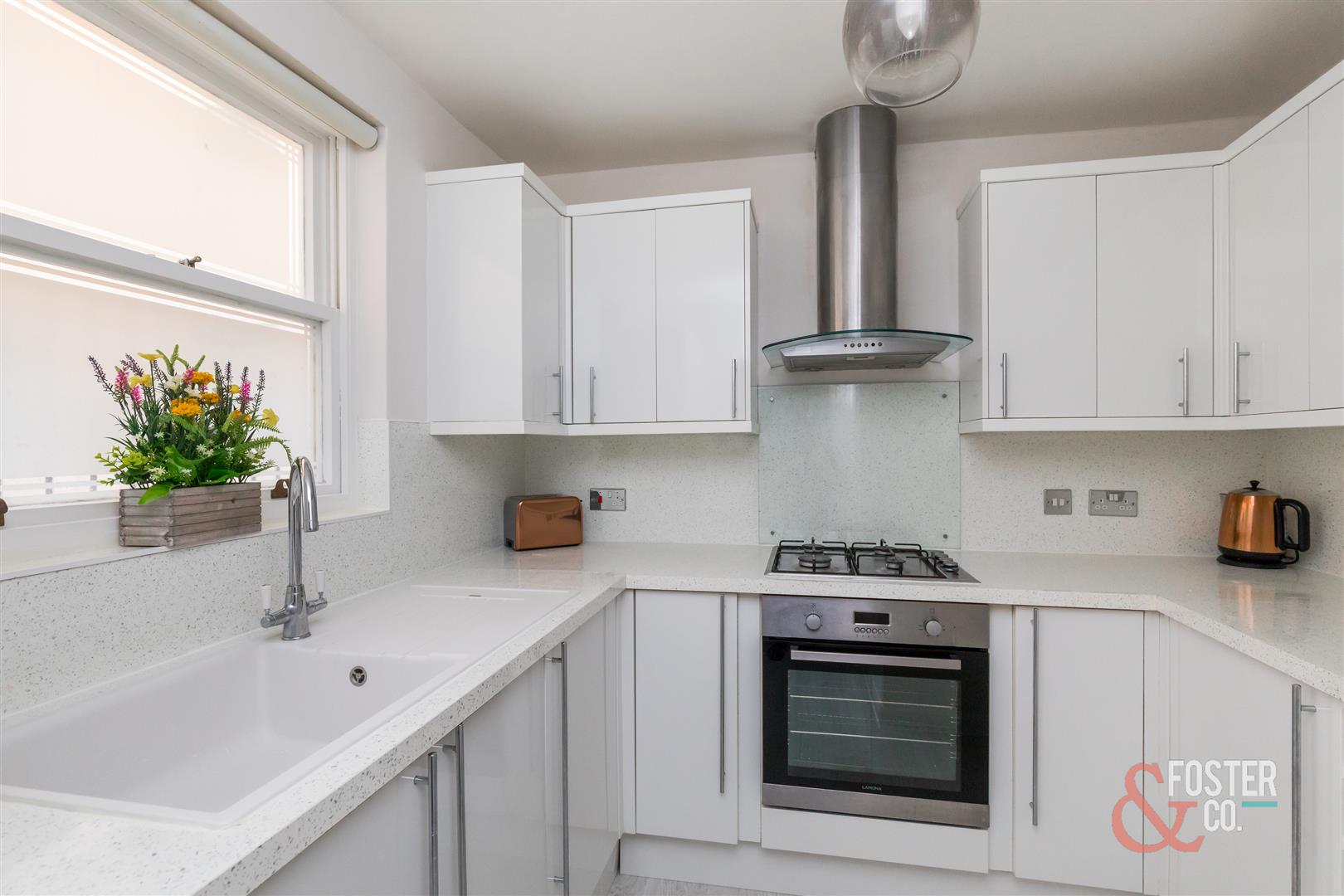 Flat Brunswick Terrace in Hove