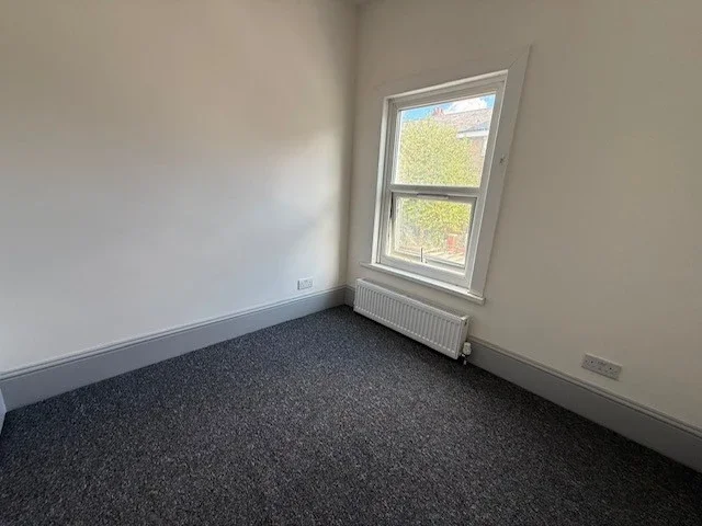 Flat Kilburn Lane in Greater London