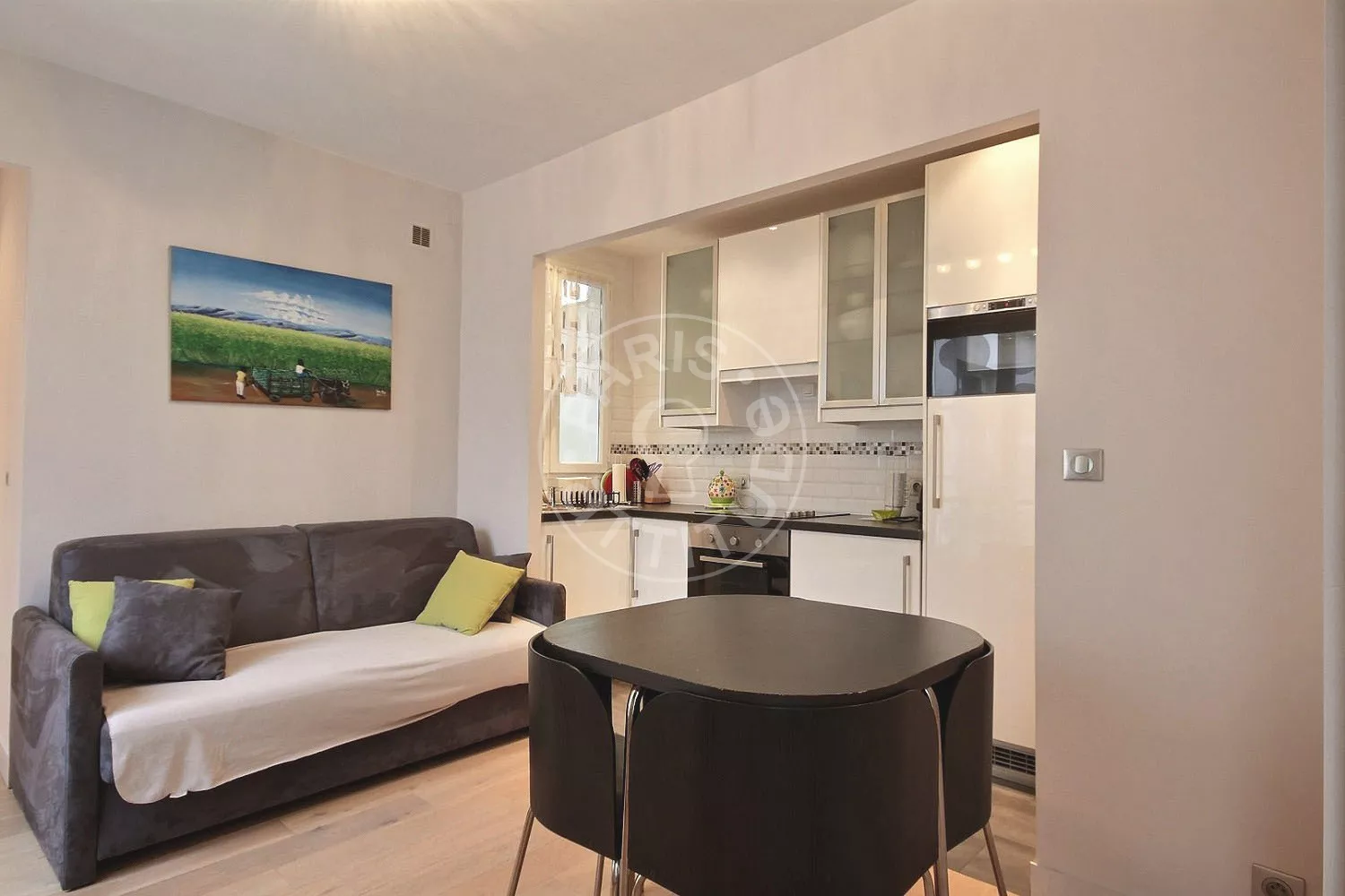 Flat Rue Beautreillis in Paris