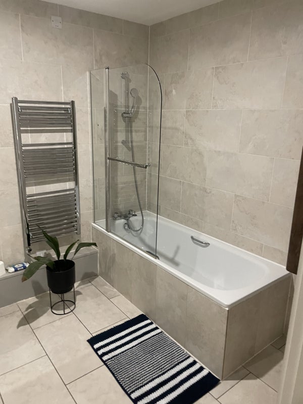 Room Lamb Walk in Greater London
