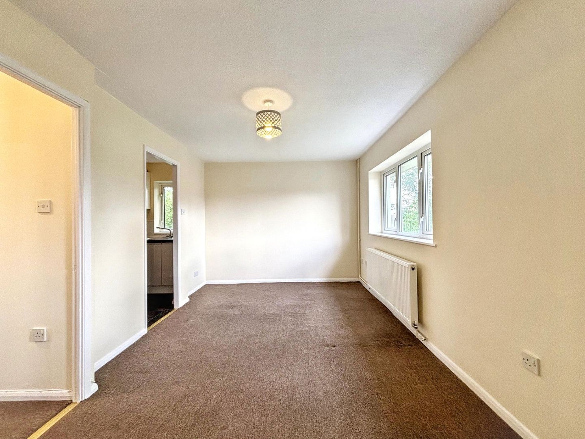 Flat Ashdown Road in Rother