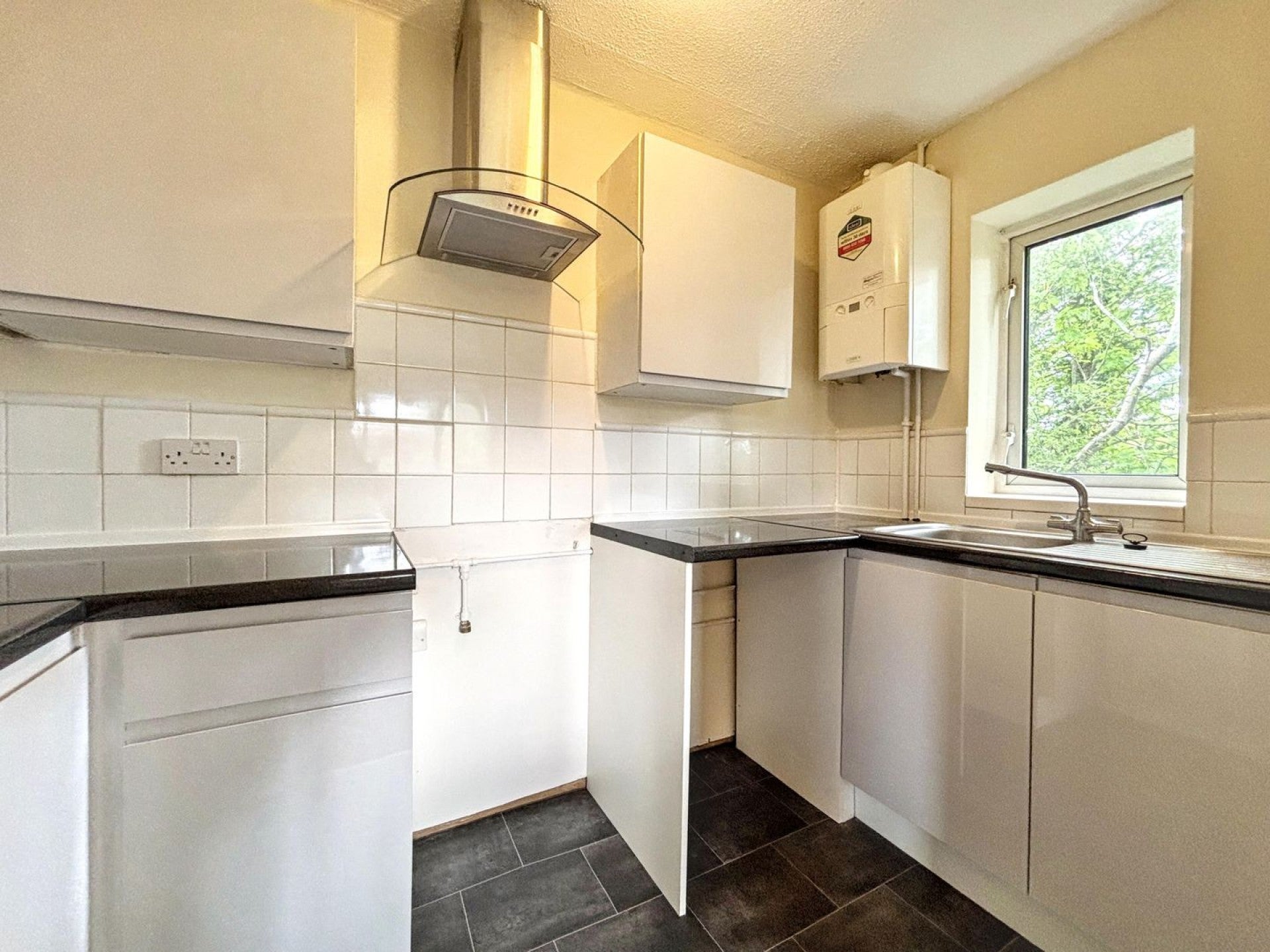 Flat Ashdown Road in Rother