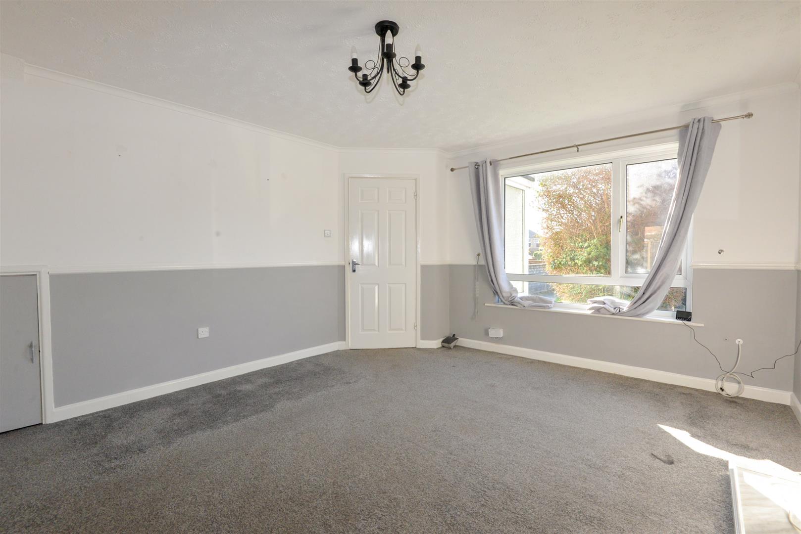 House Lime Tree Close in Bridgwater