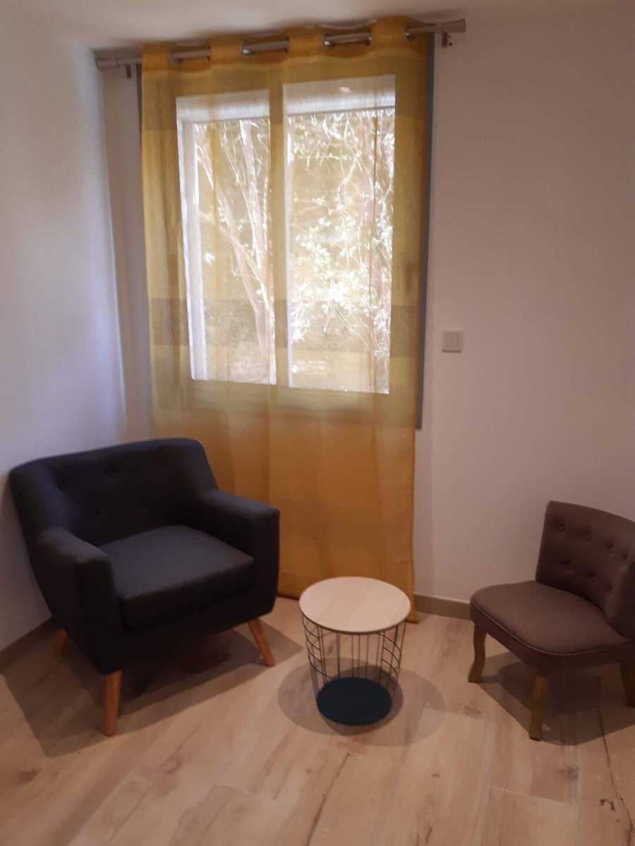 Flat Ancienne Route de Forcalquier in Saint-Maime
