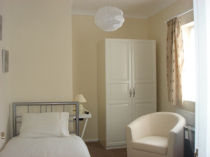 Room Stackpool Road in Bristol