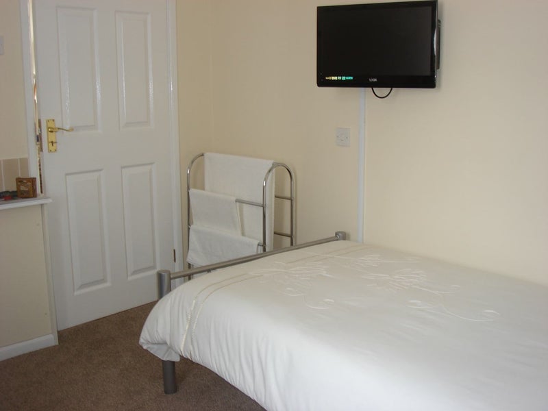 Room Stackpool Road in Bristol