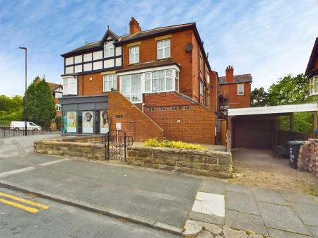 Flat South Drive in Harrogate