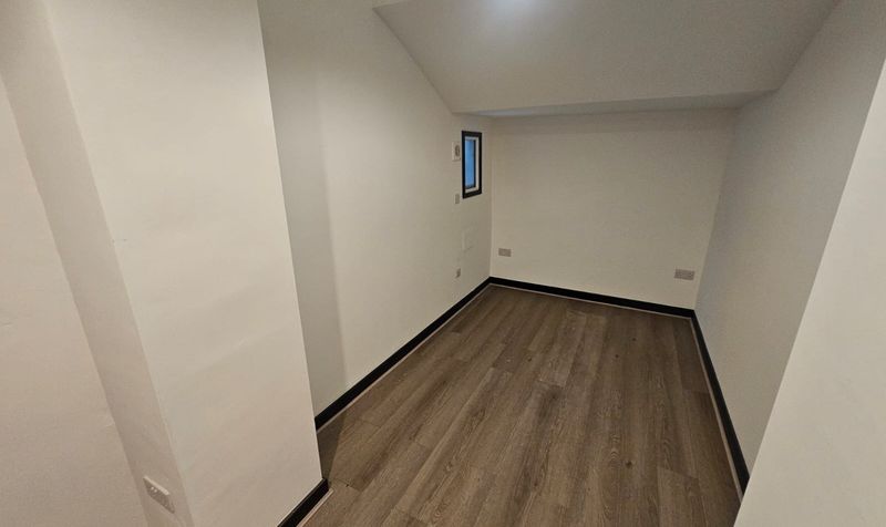 Flat Howbeck Drive in Oxton