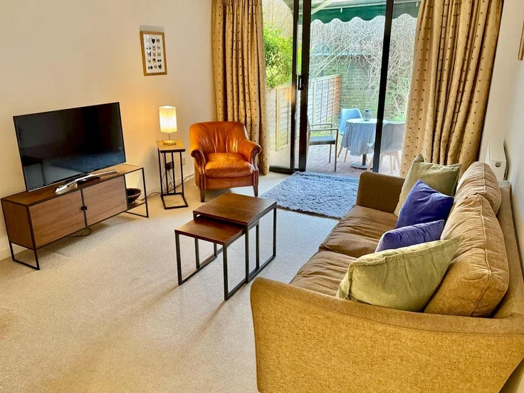 House Oakey Lane in Greater London