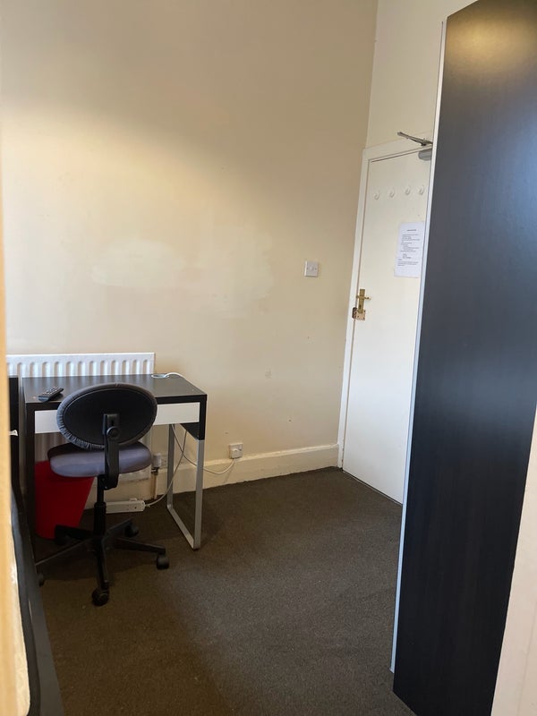 Room Hagley Road in Birmingham