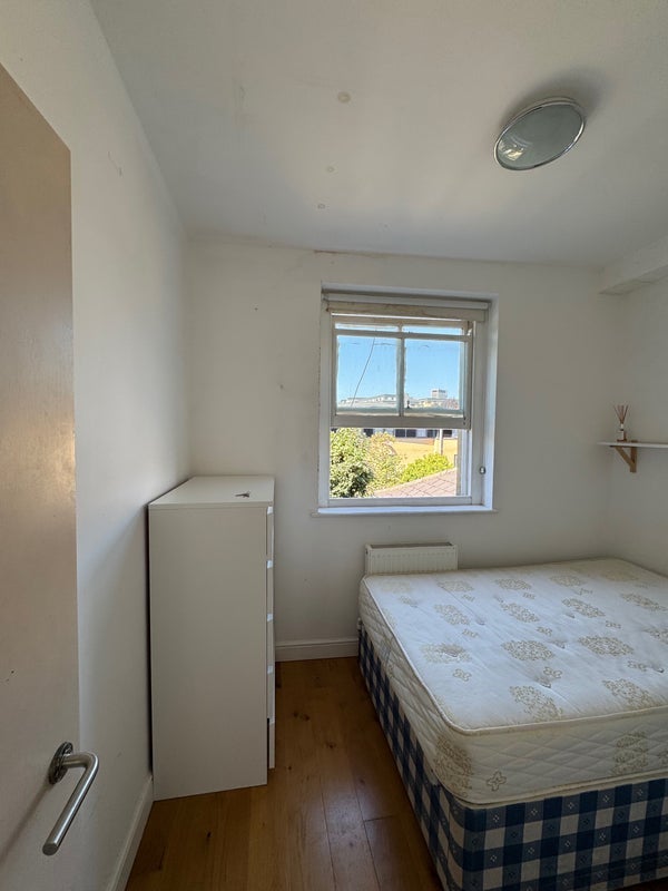 Room Caledonian Road in Greater London
