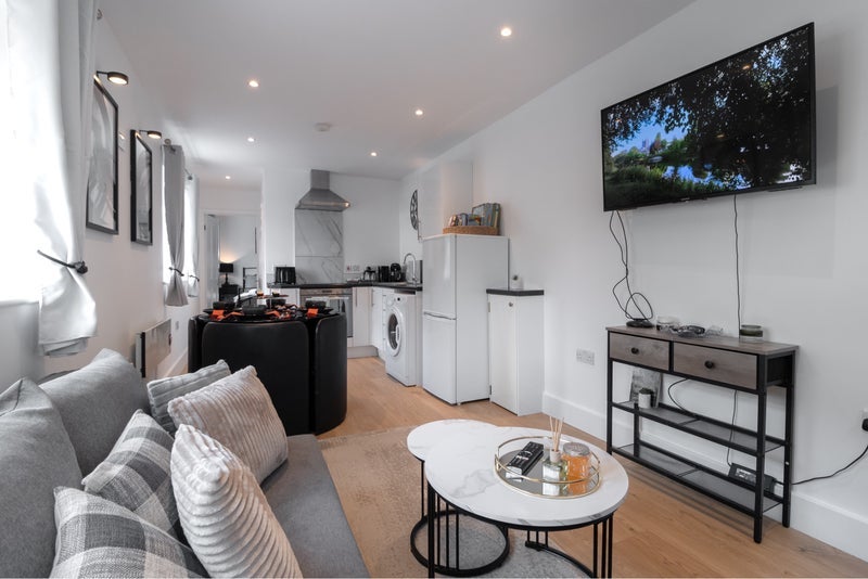 Flat Addison Road in Greater London