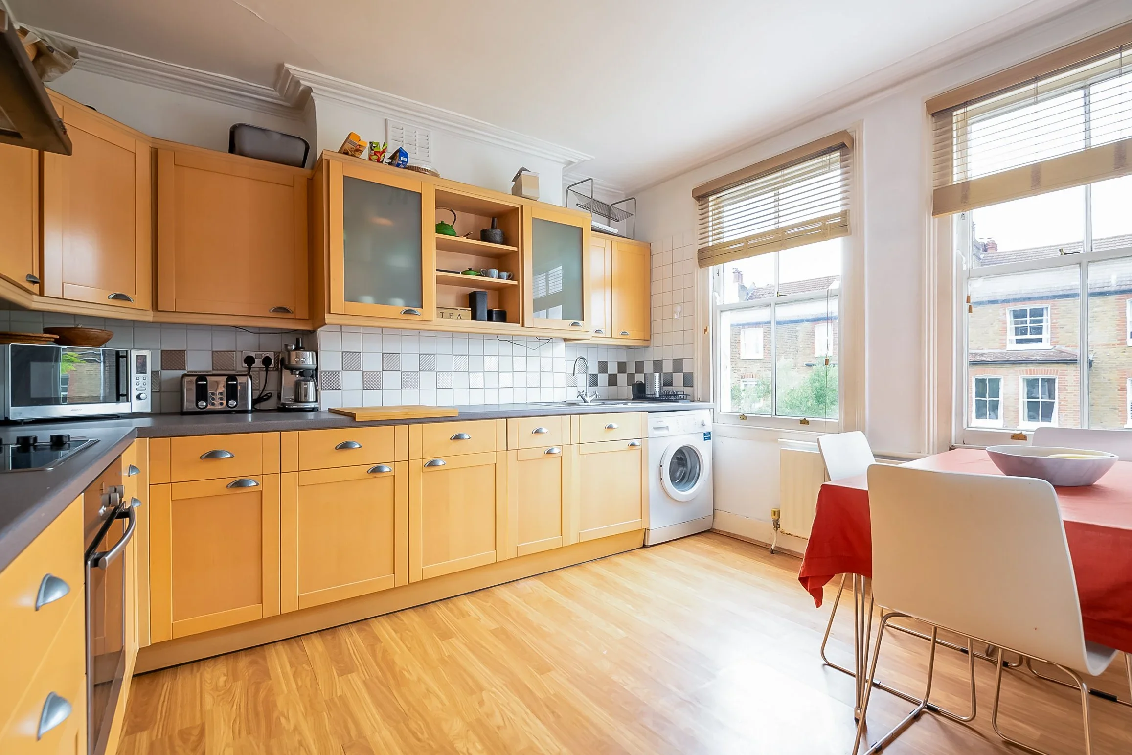 Flat Crockerton Road in Greater London