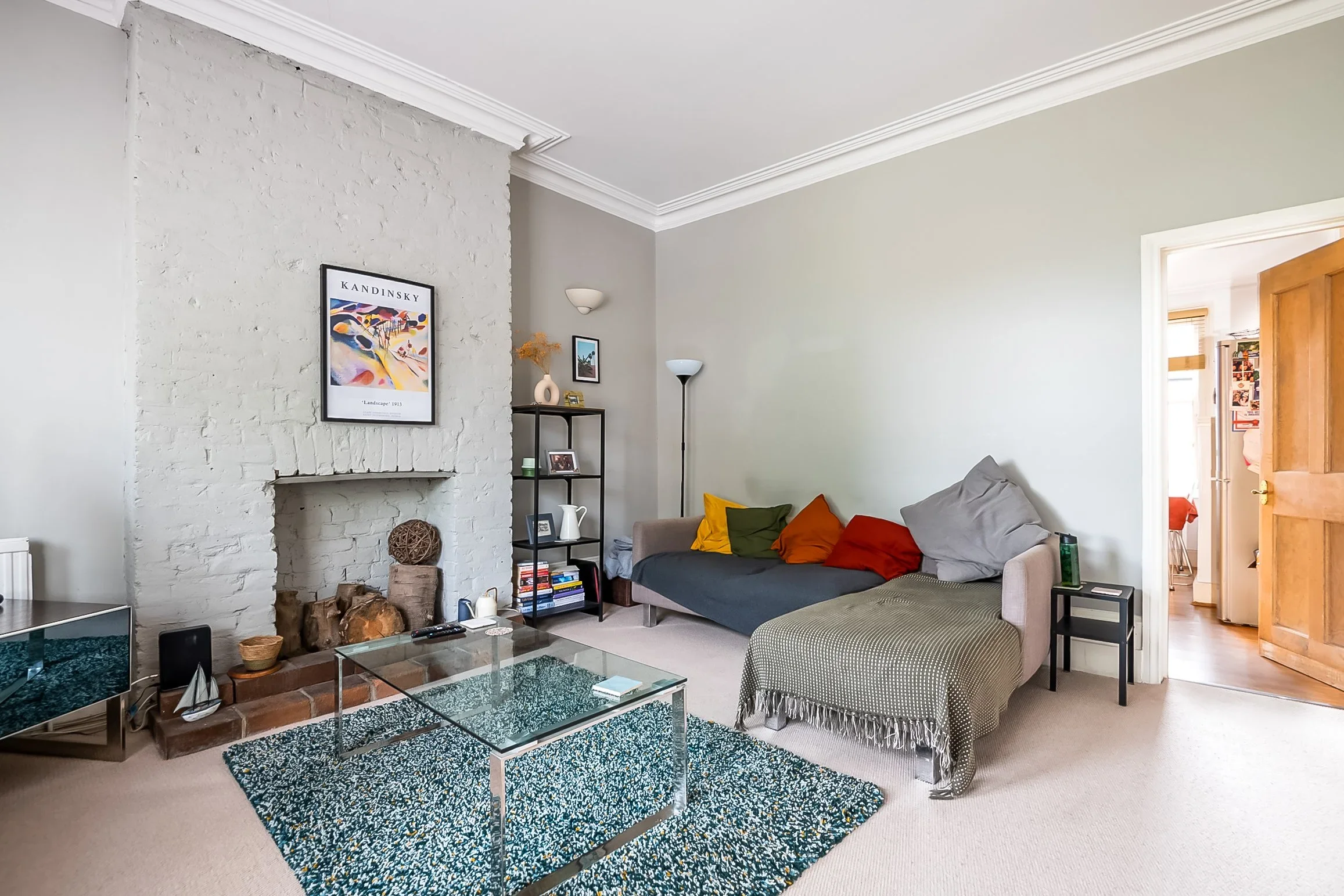 Flat Crockerton Road in Greater London