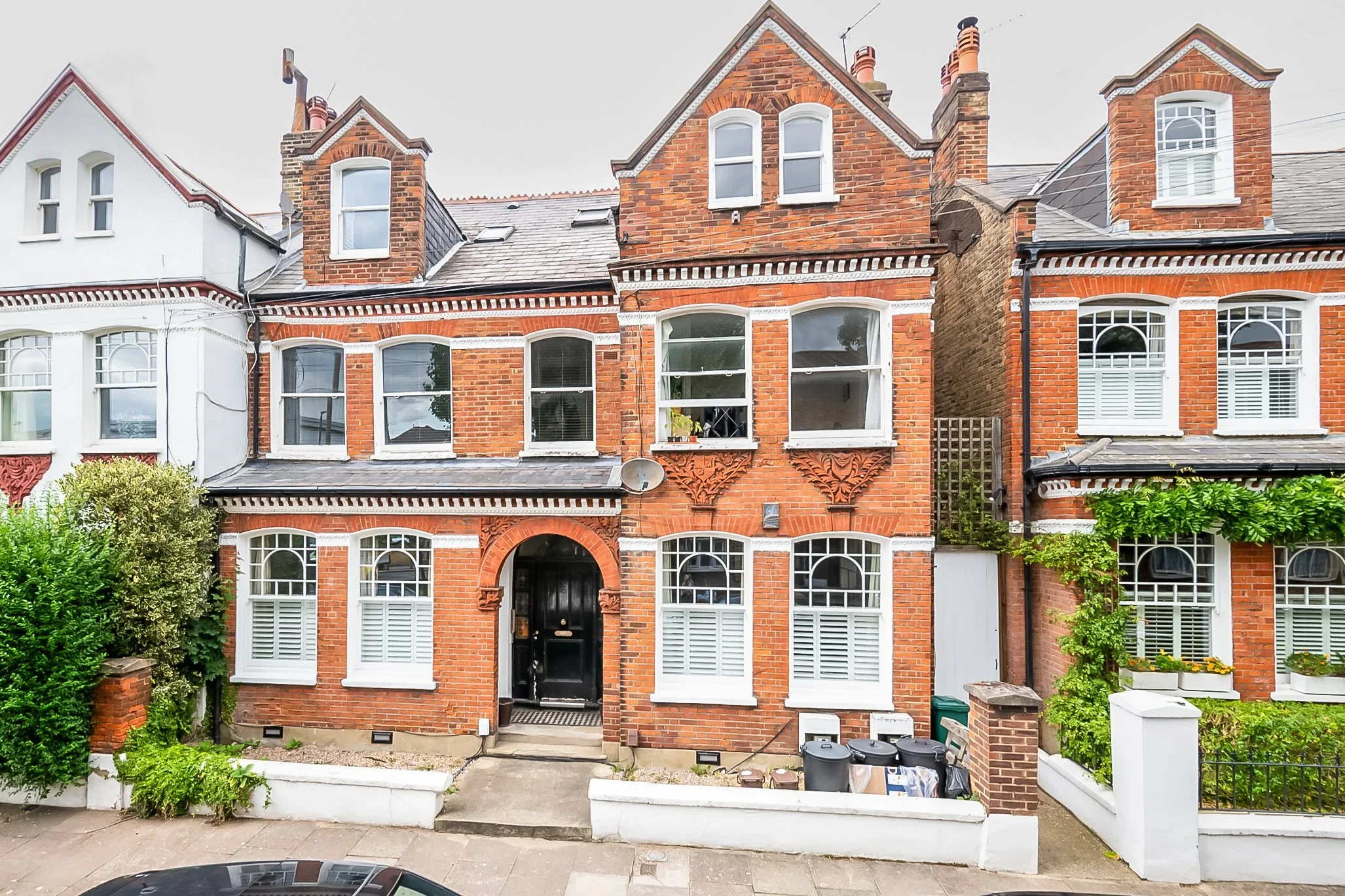 Flat Crockerton Road in Greater London