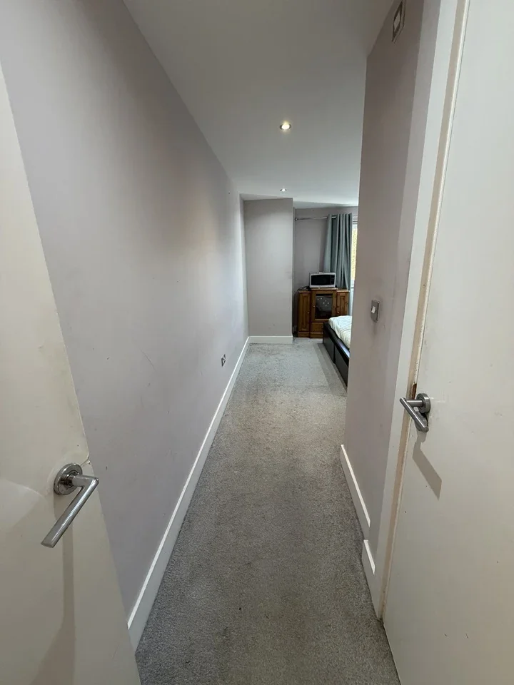 Room Brighton Road in Greater London