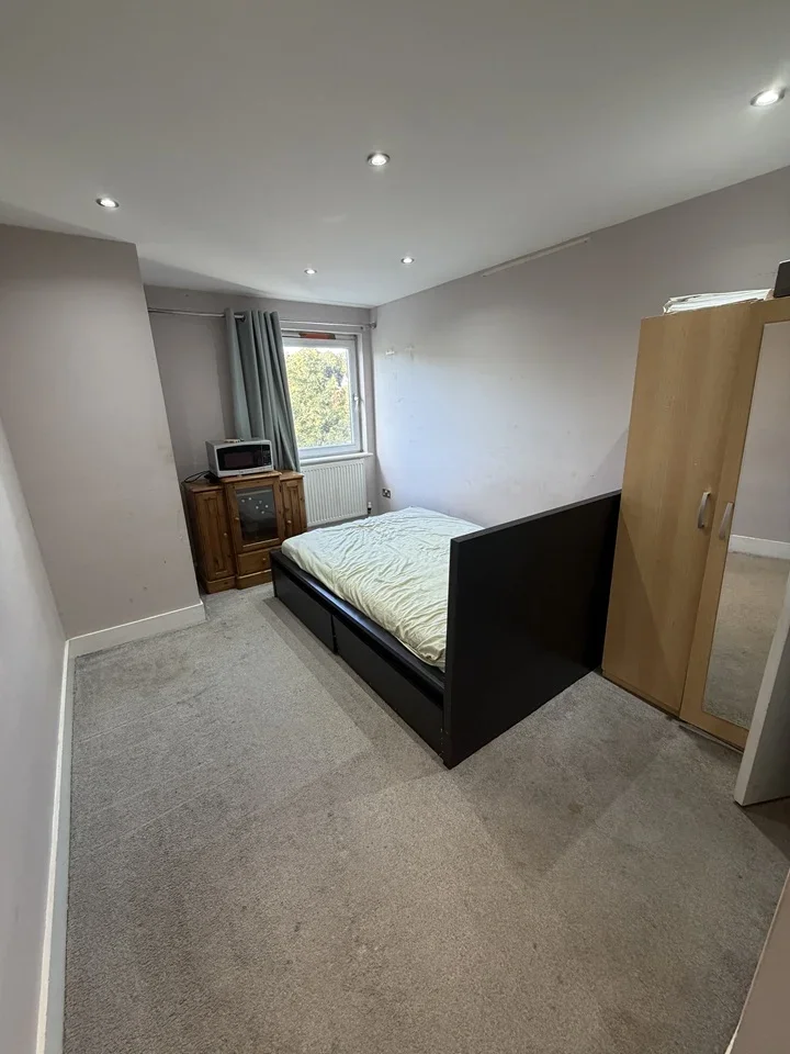 Room Brighton Road in Greater London