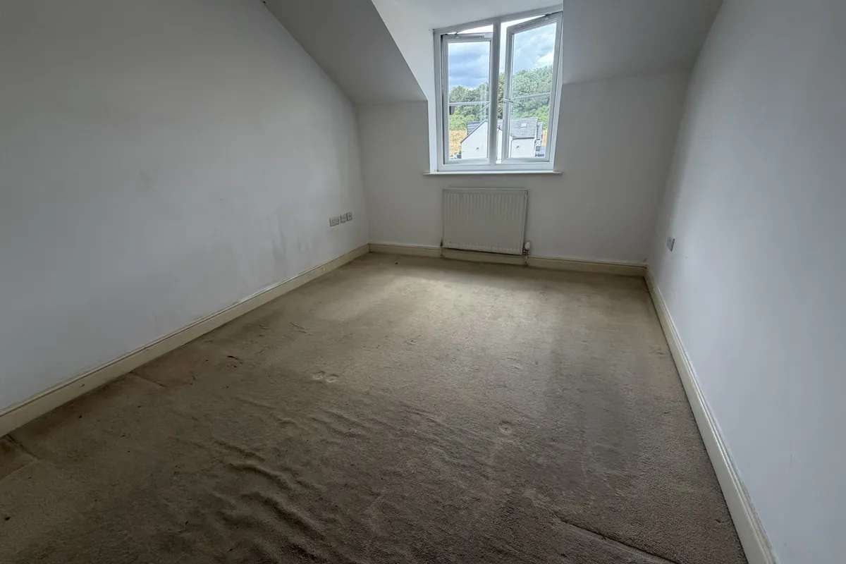 Flat Cranmer Road in Bradford