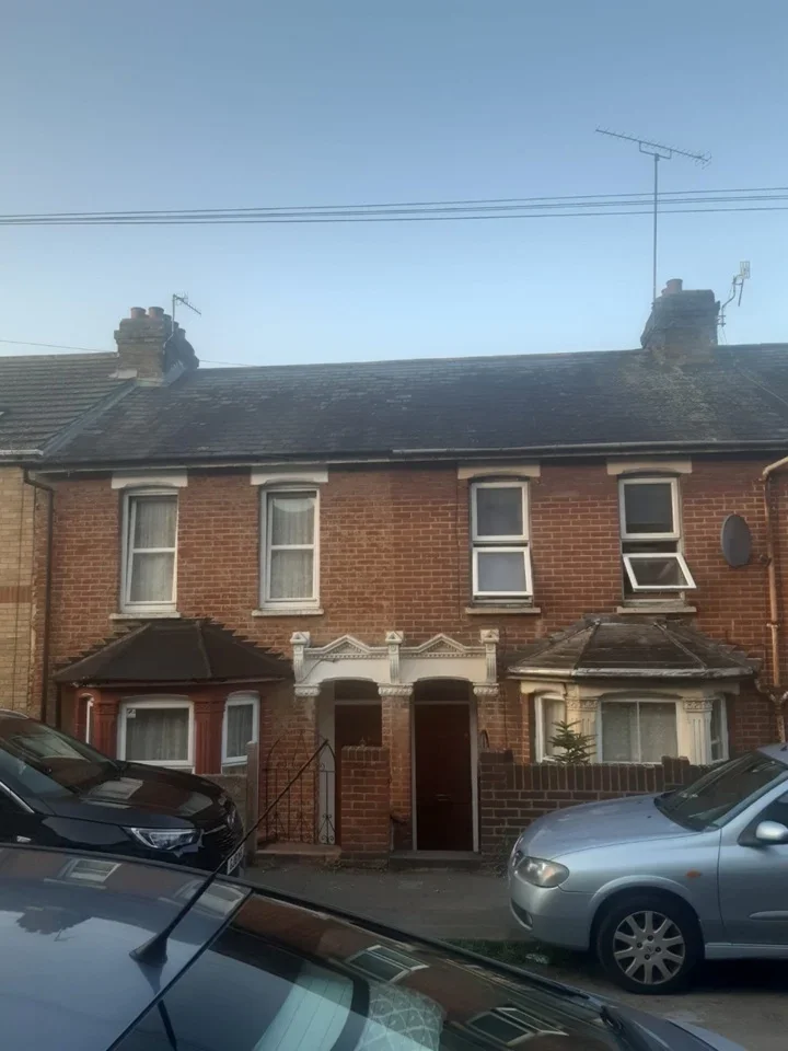 House Ernest Road in Chatham