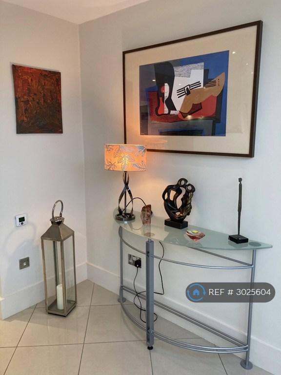Flat St Andrew's Place in Greater London