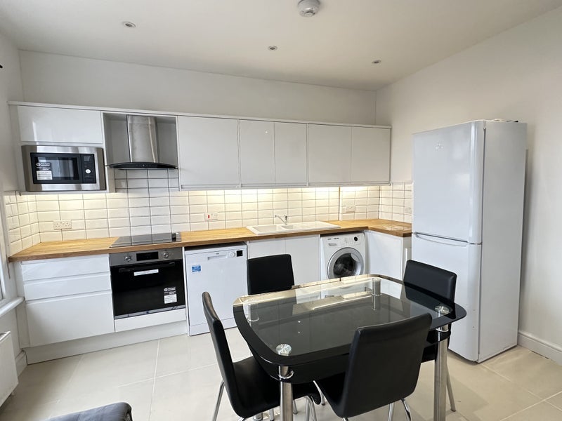 Flat Selsdon Road in Greater London