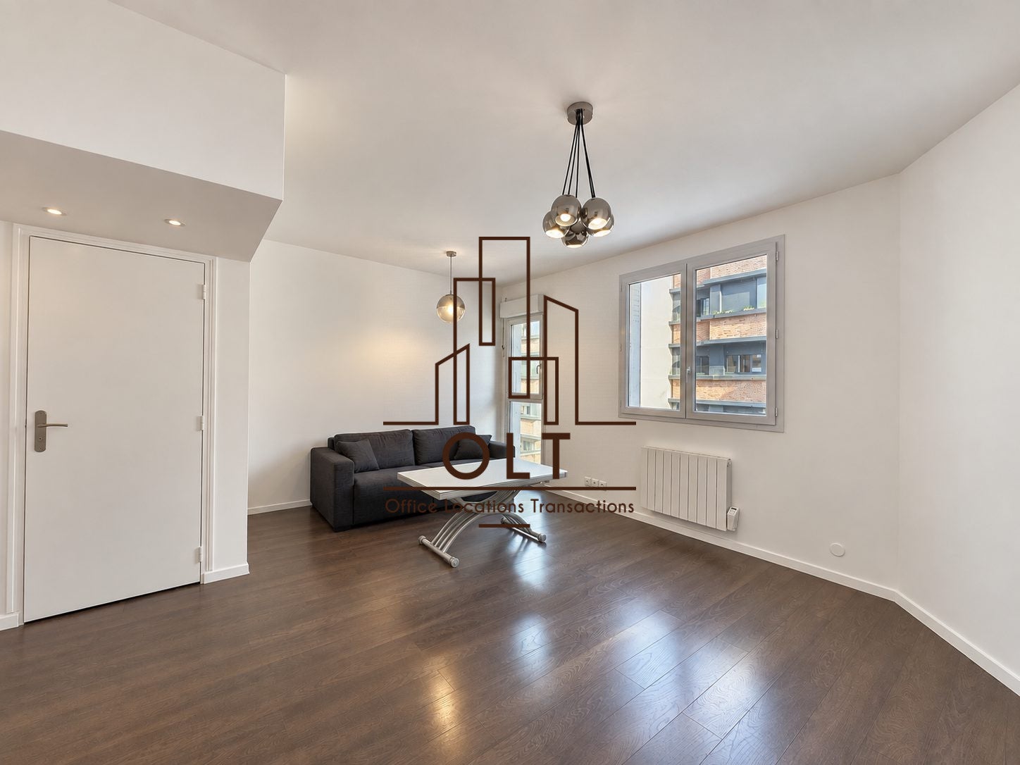 Flat Rue Rouget de Lisle in Suresnes