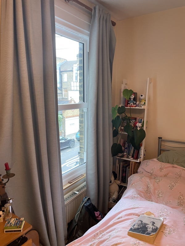 Room Averill Street in Greater London