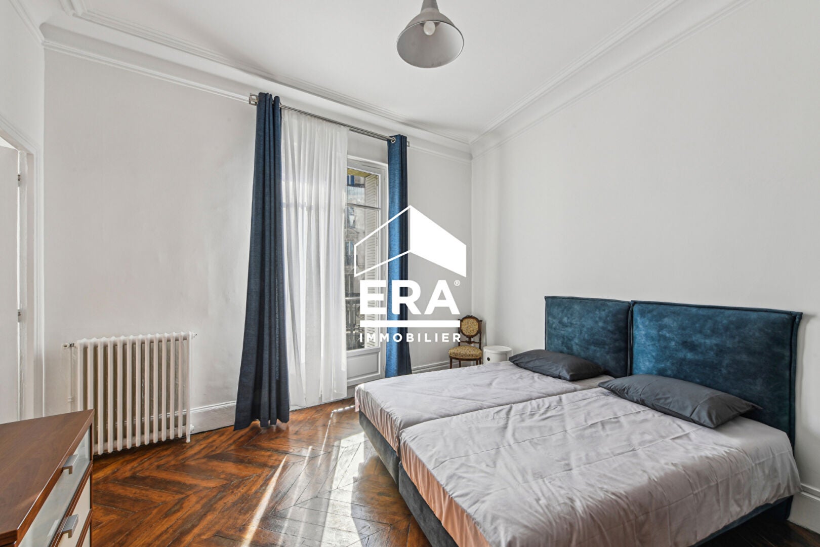 Flat Rue de Constantinople in Paris