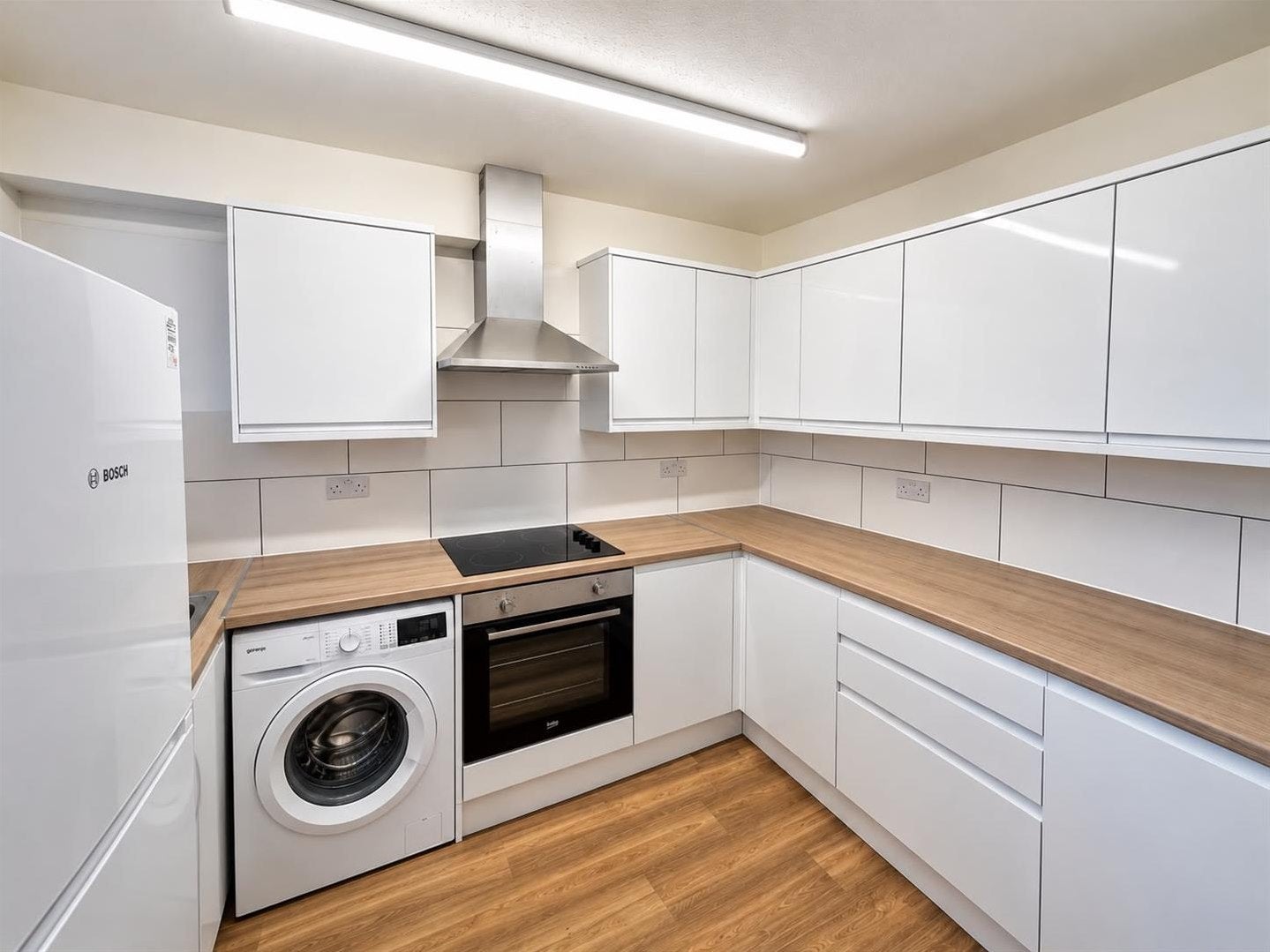 Flat Hampden Square in Greater London