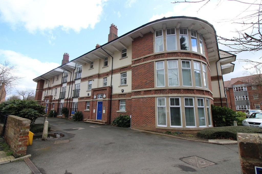 Flat Coniscliffe Road in Darlington