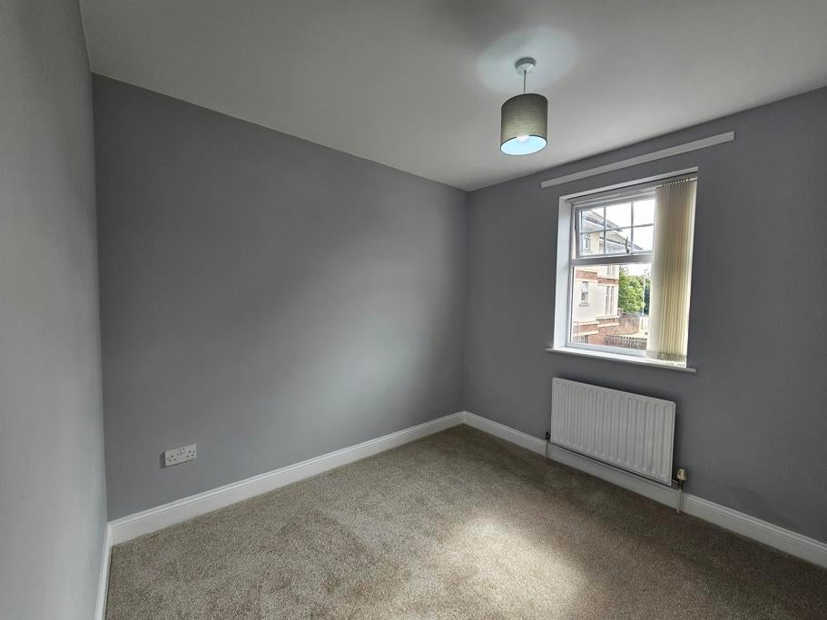Flat Coniscliffe Road in Darlington