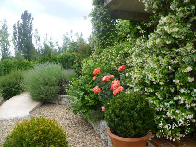 House Boulevard Jean Giono in Sarrians