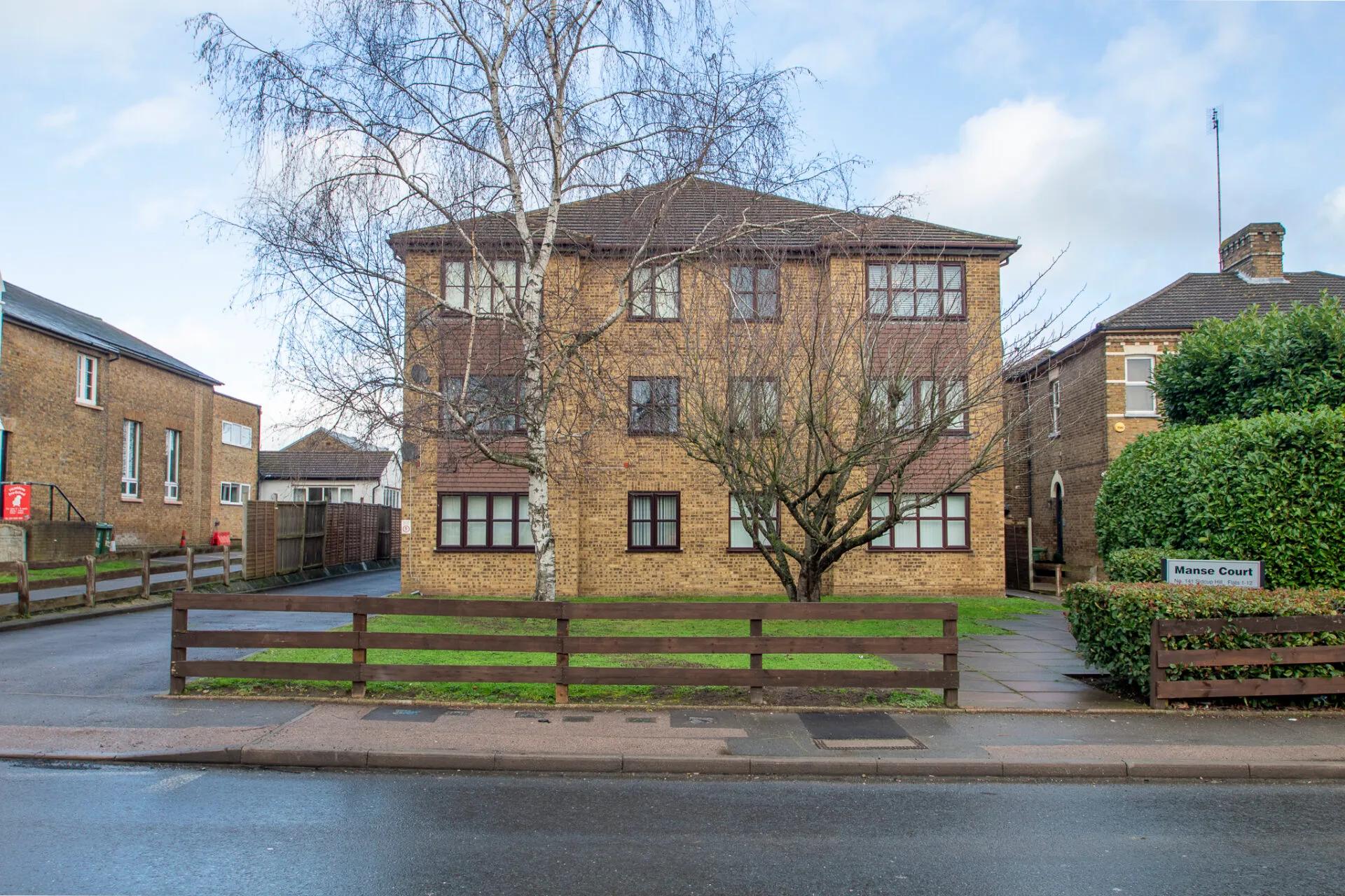 Flat Sidcup Hill in Greater London