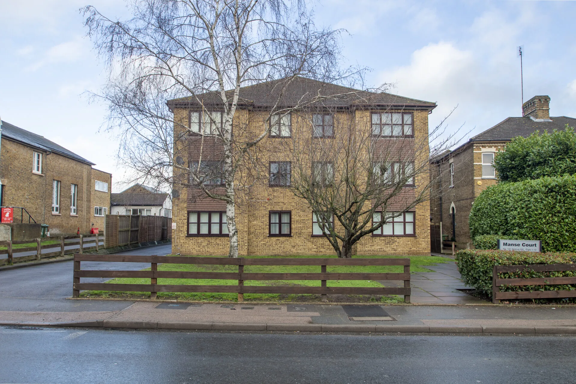 Flat Sidcup Hill in Greater London