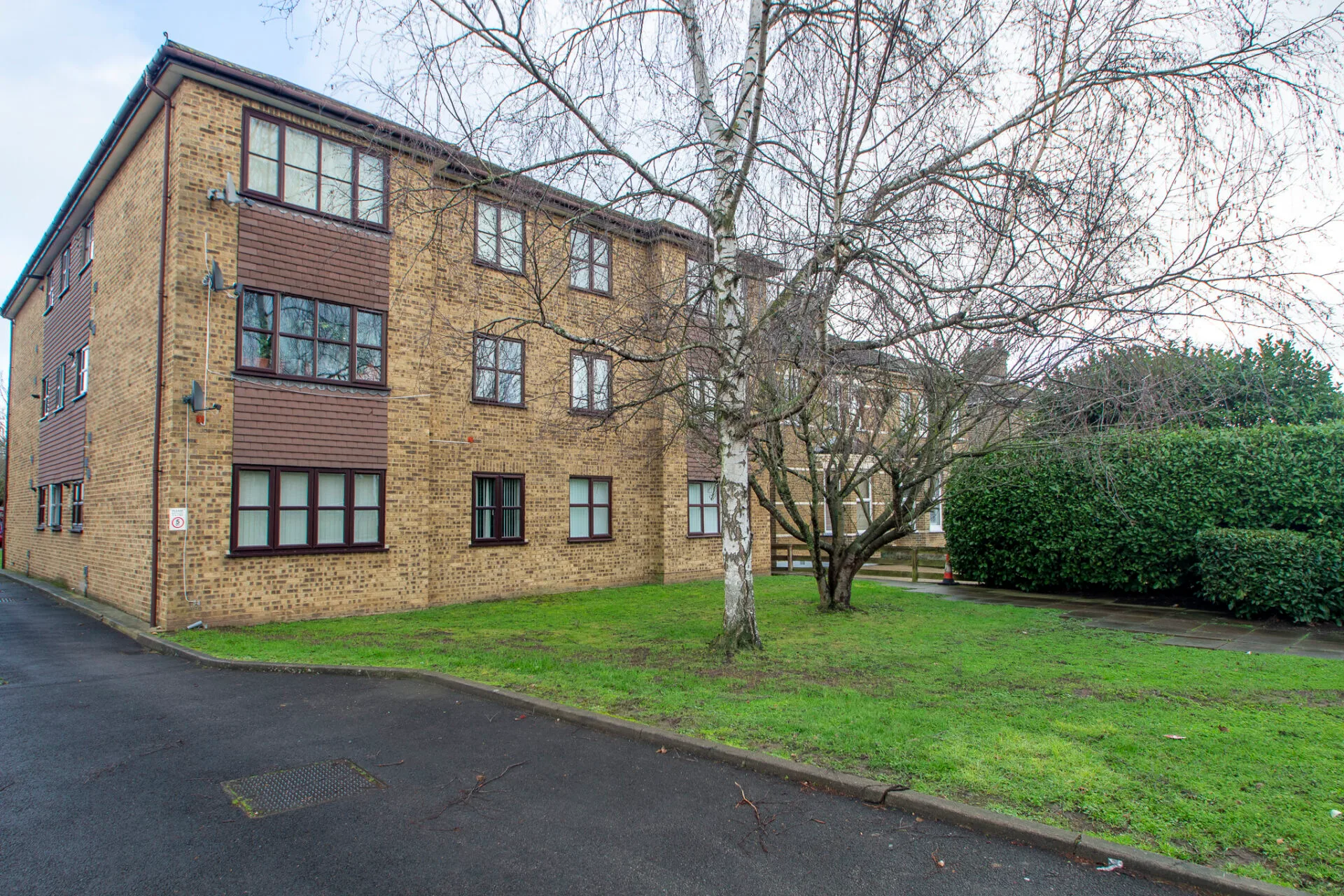 Flat Sidcup Hill in Greater London