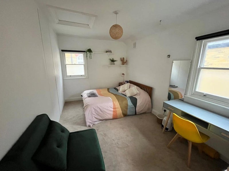 Room Flint Street in Greater London