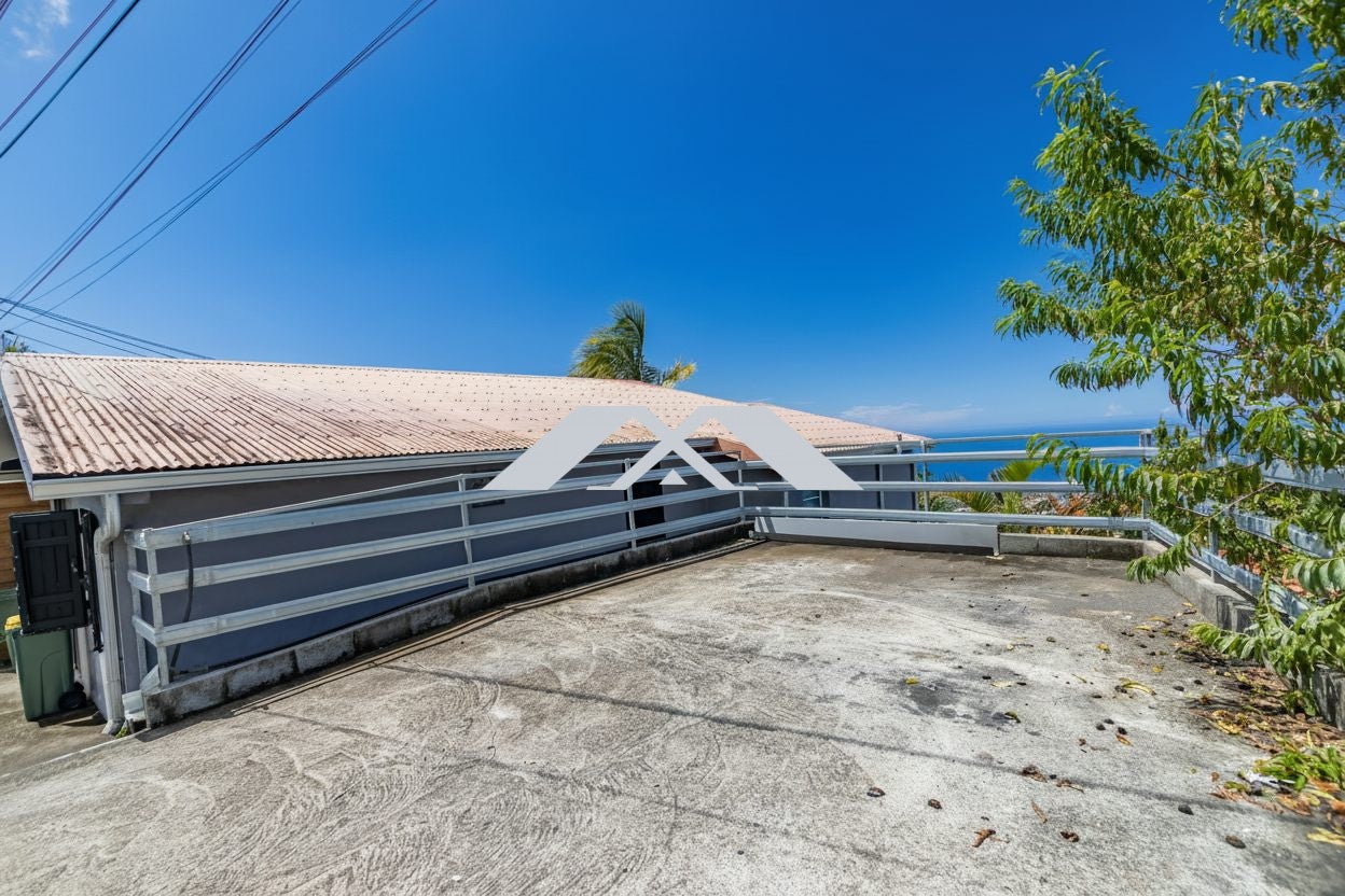 Flat Chemin Léopold Lebon in Petite-Île