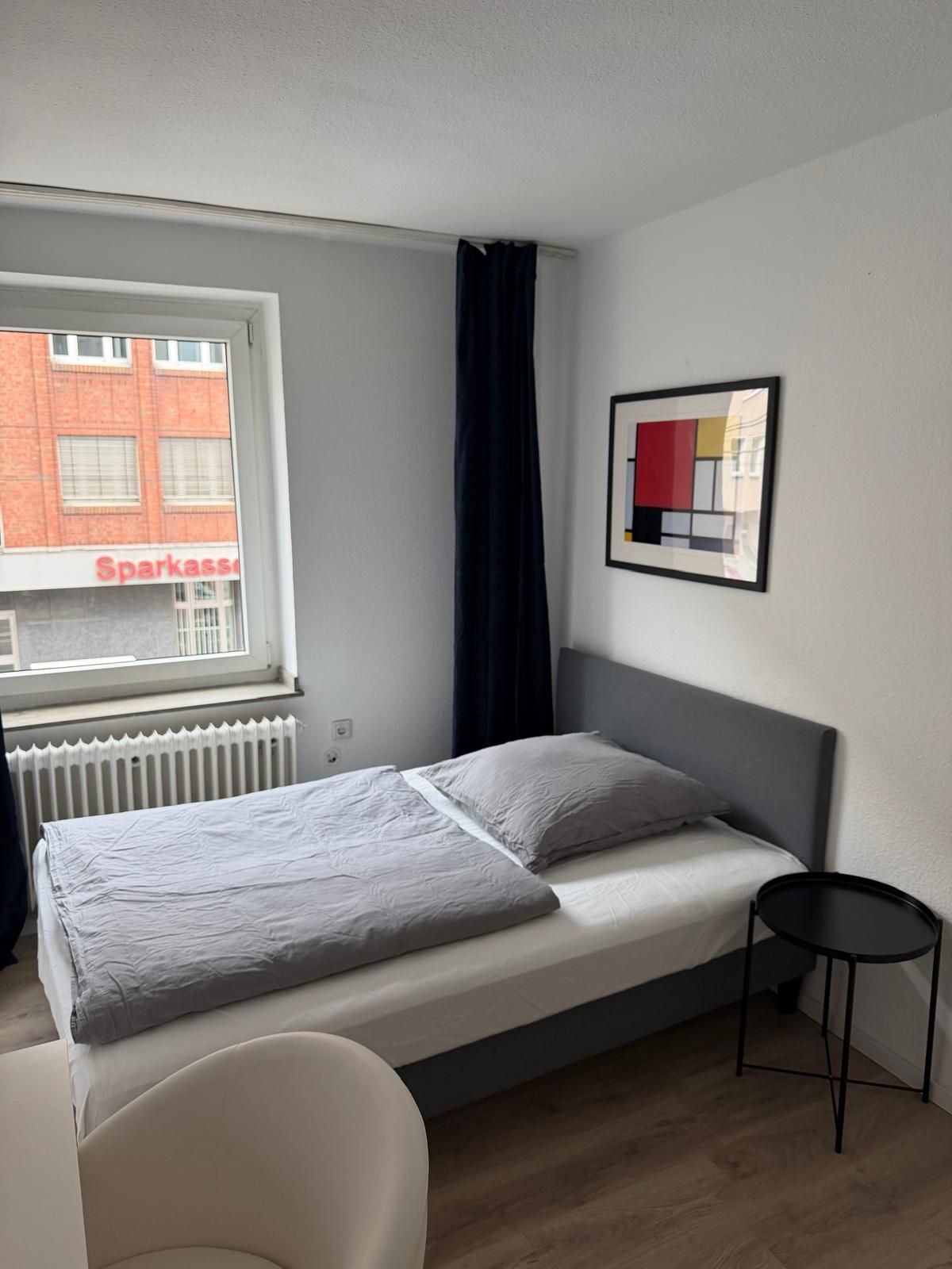 Zimmer Rather Straße in Düsseldorf