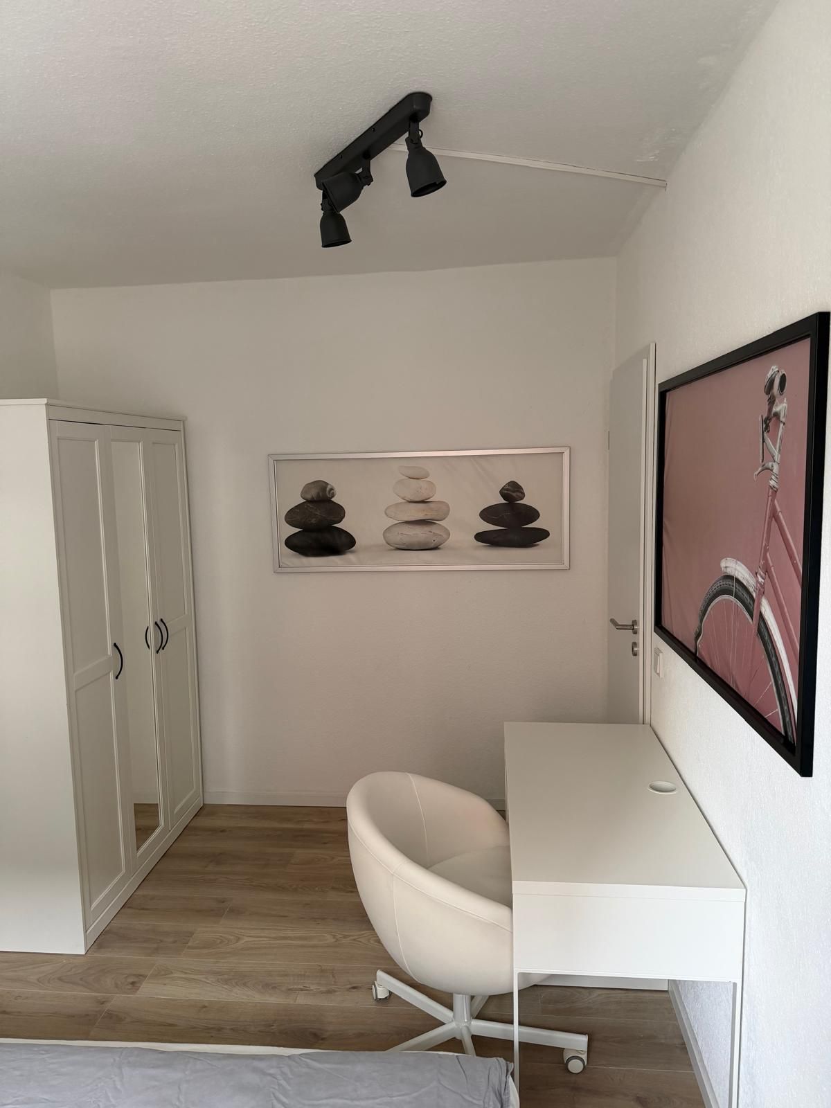 Zimmer Rather Straße in Düsseldorf