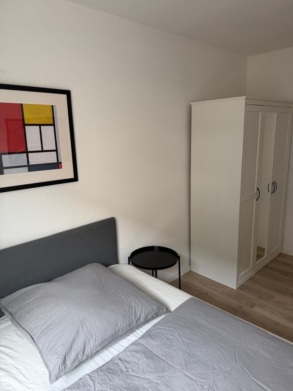 Zimmer Rather Straße in Düsseldorf