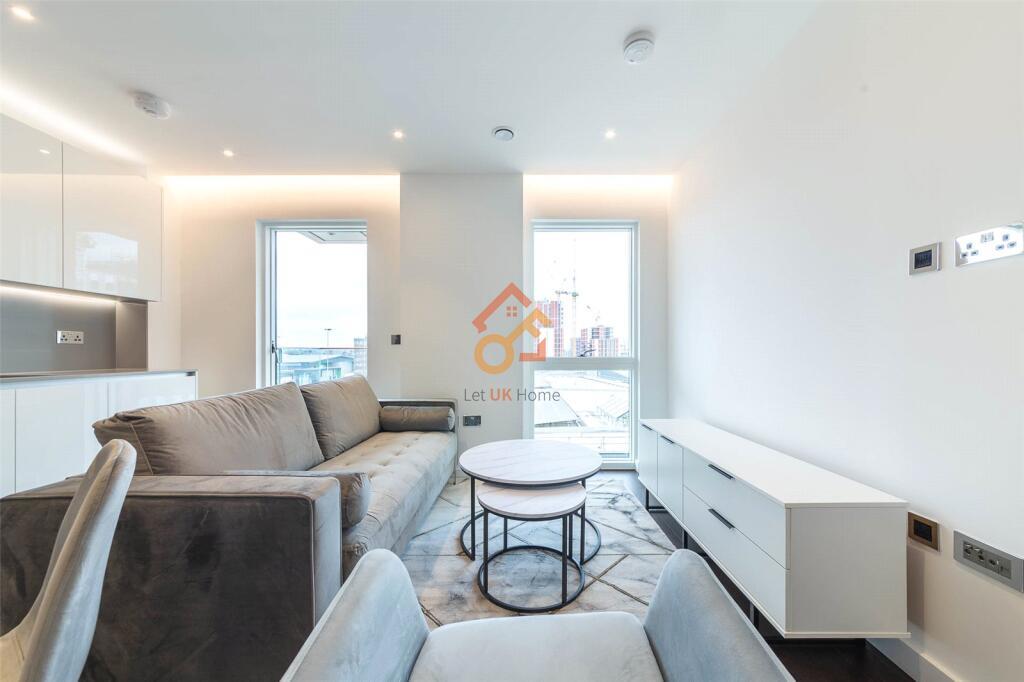 Flat Lanchester Way in Greater London