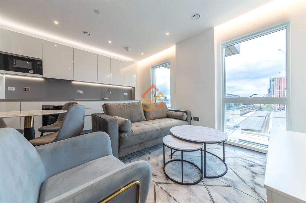 Flat Lanchester Way in Greater London
