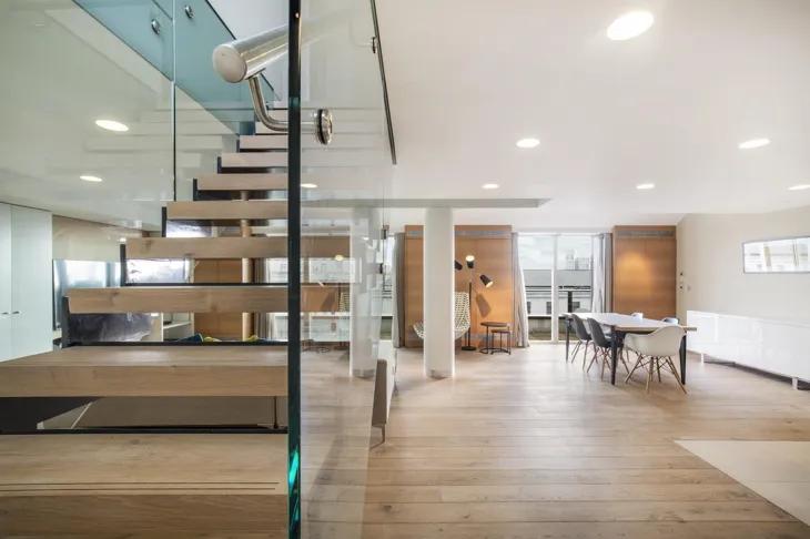 Flat Kingsway in City of Westminster