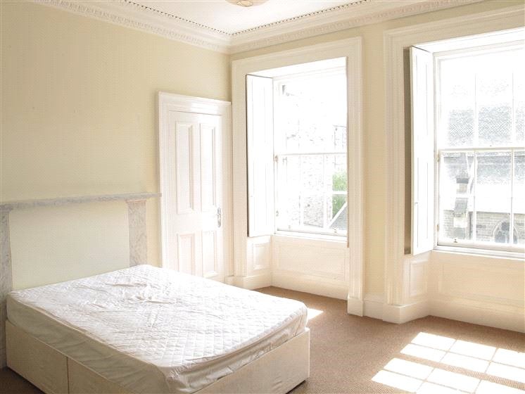 Flat Lutton Place in City of Edinburgh
