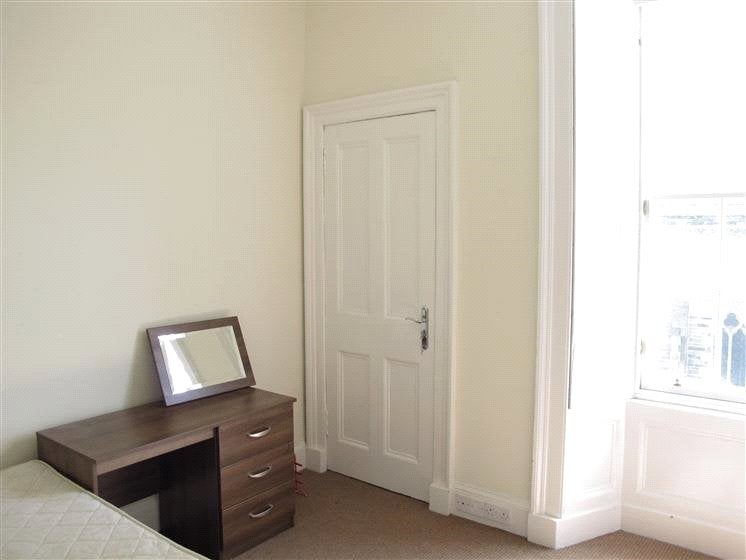 Flat Lutton Place in City of Edinburgh