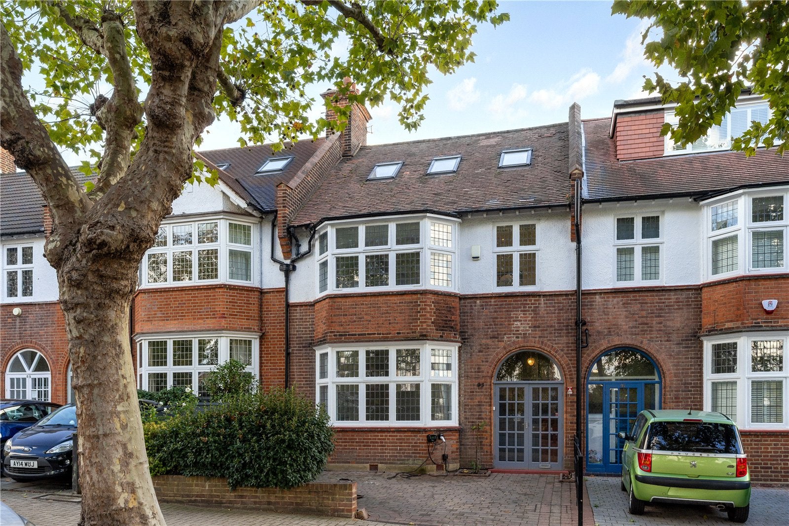 House Magdalen Road in Greater London