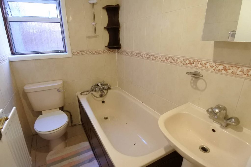 Flat Chapel Close in Greater London