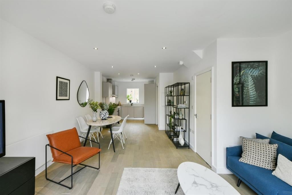 Room Bellingham Road in Greater London