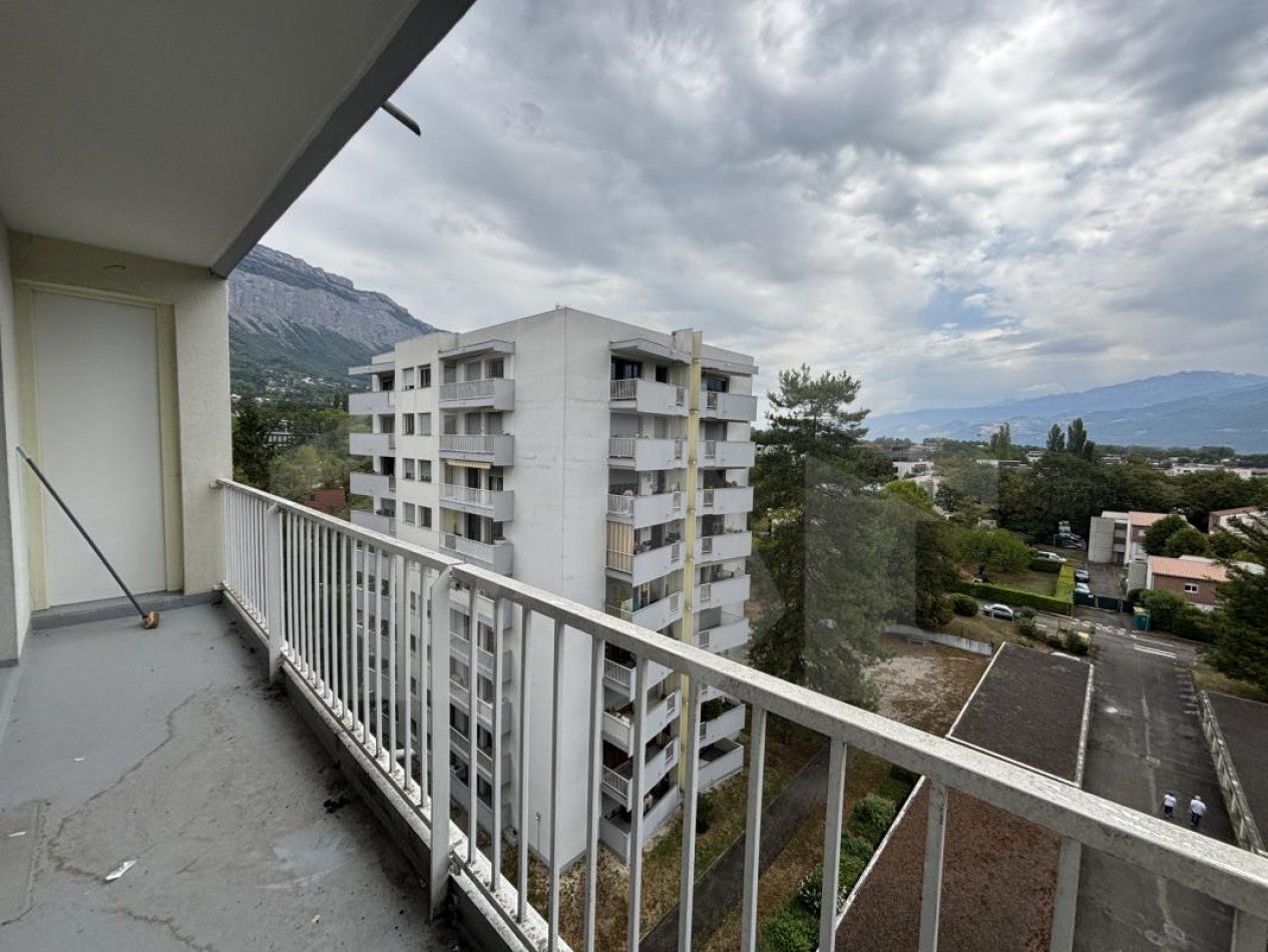 Flat Chemin de la Taillat in Meylan