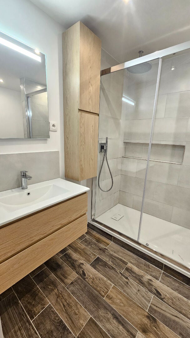 Appartement Allée d'Andrézieux à Paris